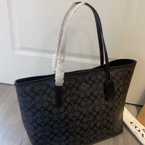 Coach Tote Bag - Picture 3 of 8